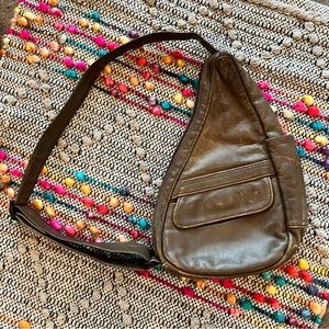 Vintage Ameribag The Healthy Back Bag. Brown Leather. Lots of Pockets! Ergonomic
